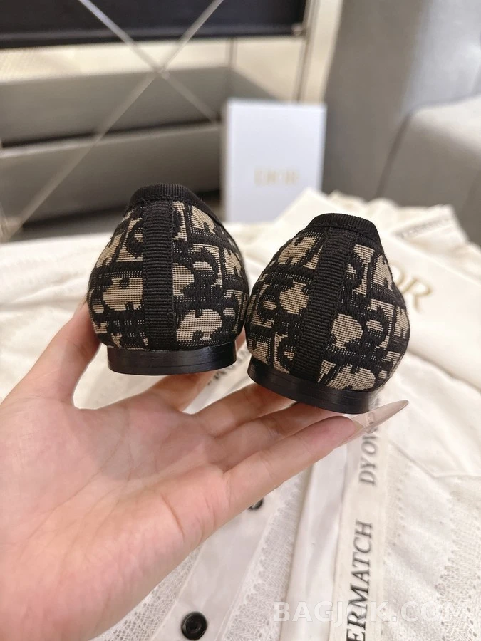 디올 디올 오블리크 펄 장식 플랫 상세 이미지