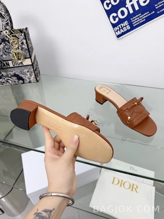 디올 디올 까나쥬 보우 블록힐 뮬 상세 이미지