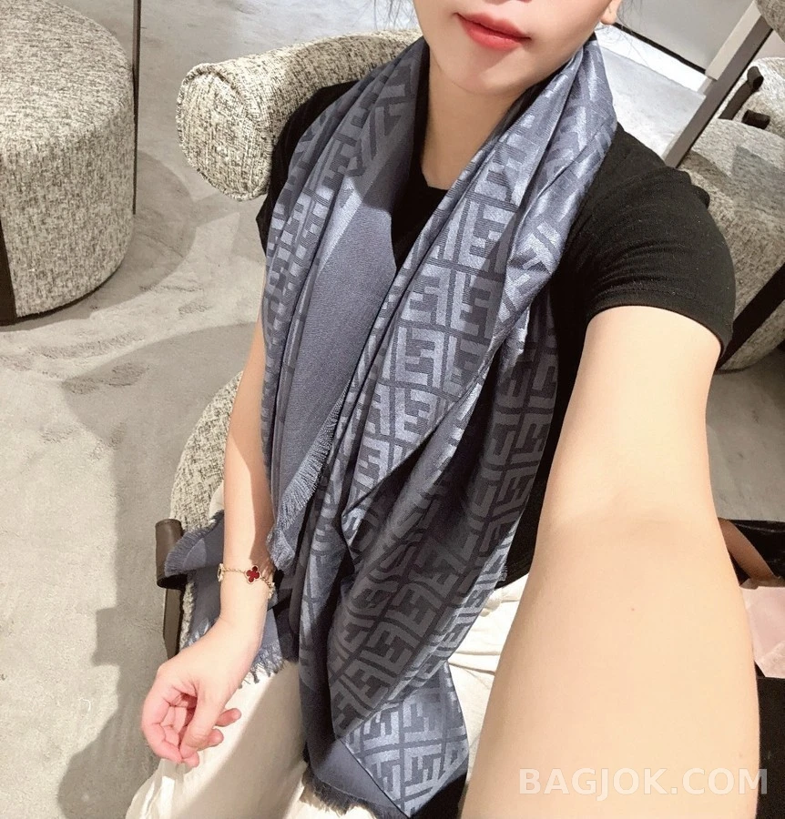 펜디 펜디 로고 자카드 스카프 상세 이미지