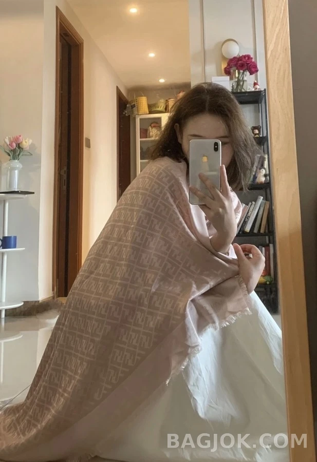 펜디 펜디 자카드 스카프 상세 이미지