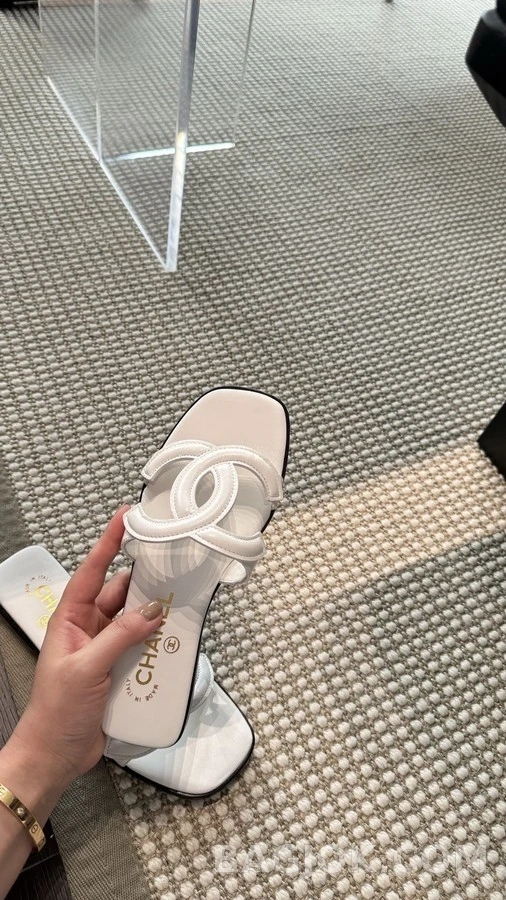 샤넬 샤넬 더블 C 로고 샌들 상세 이미지