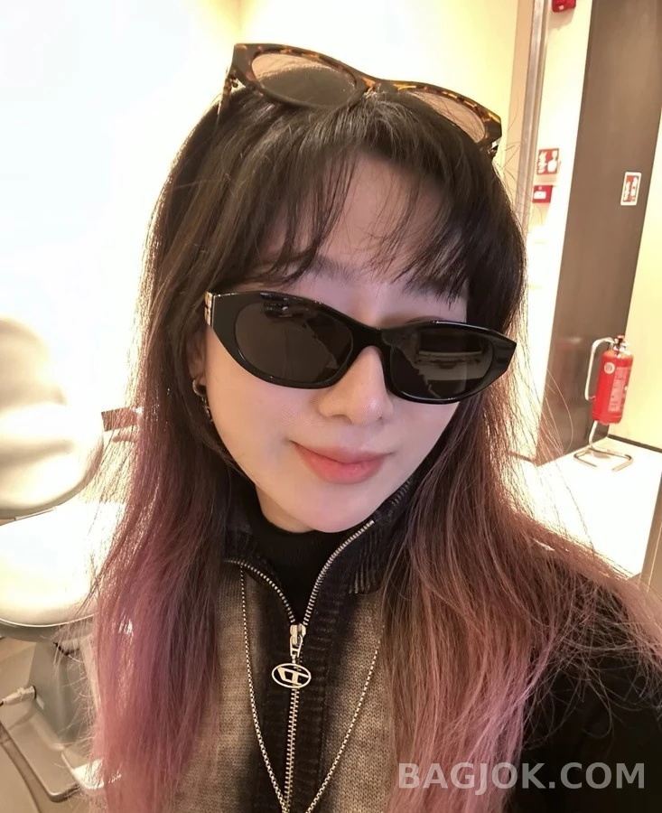 미우미우 미우미우 로고 캣아이 선글라스 상세 이미지