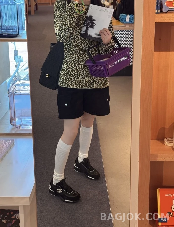 샤넬 샤넬 로고 스니커즈 상세 이미지