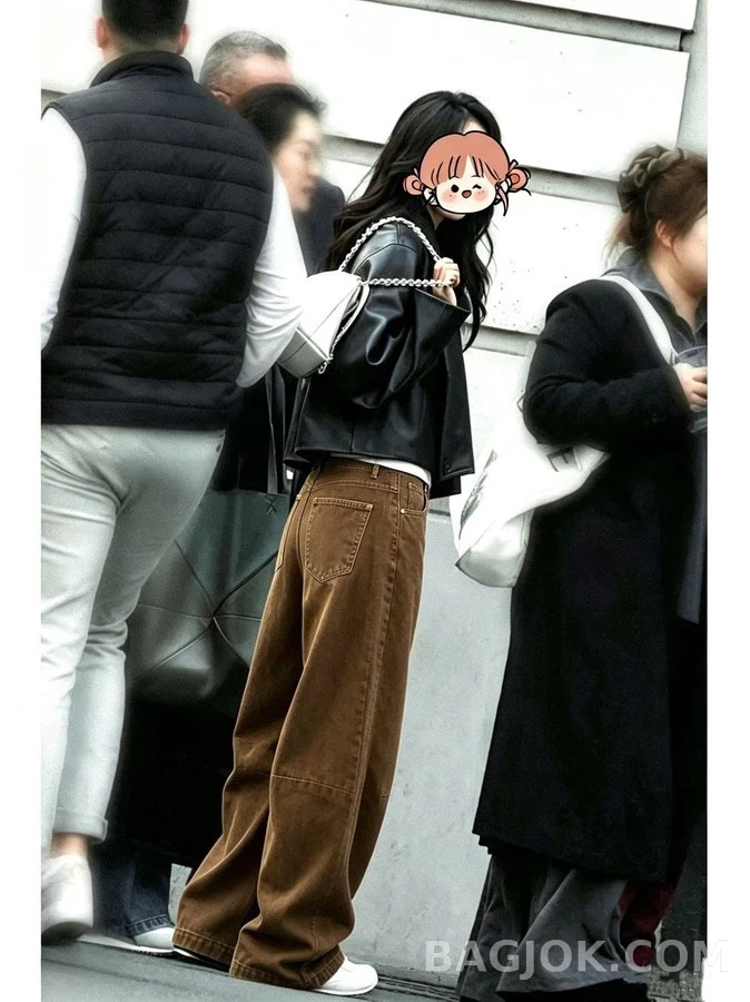 브루넬로 쿠치넬리 브루넬로 쿠치넬리 커브드 레그 데님 팬츠 상세 이미지