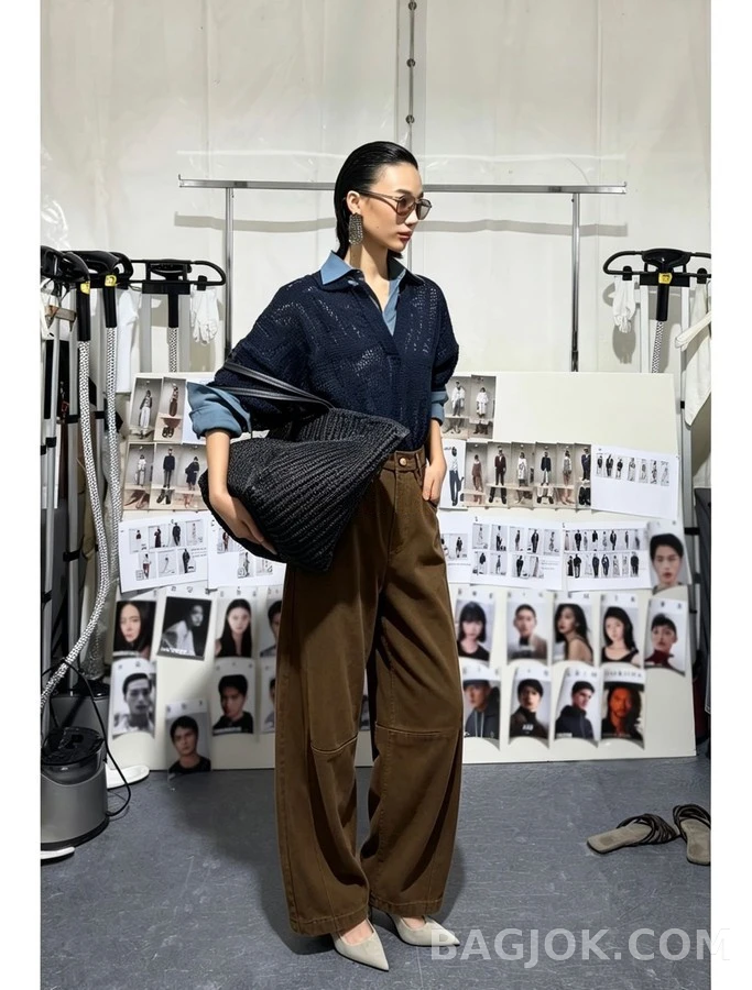 브루넬로 쿠치넬리 브루넬로 쿠치넬리 커브드 레그 데님 팬츠 상세 이미지