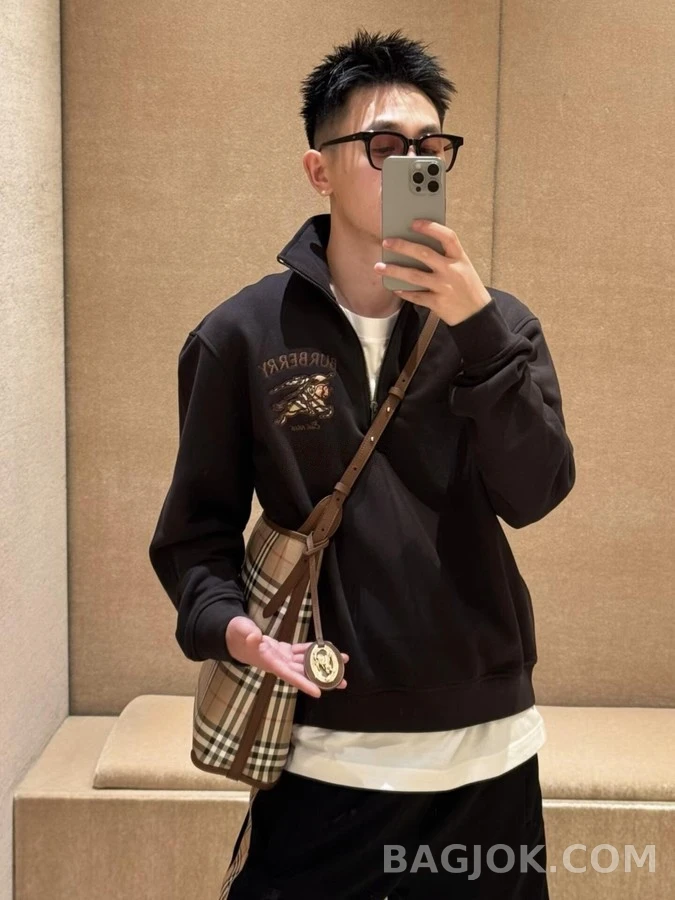 버버리 버버리 기사 엠블럼 팬츠 상세 이미지