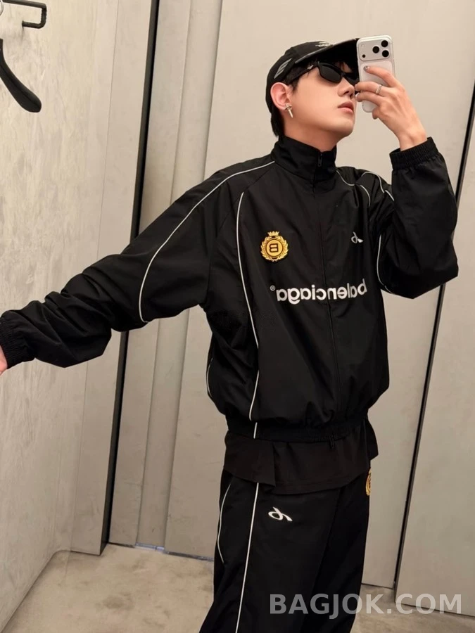 발렌시아가 발렌시아가 엠블럼 로고 트레이닝 팬츠 상세 이미지
