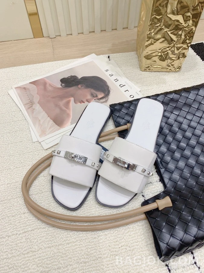 에르메스 에르메스 스터드 슬라이드 샌들 상세 이미지