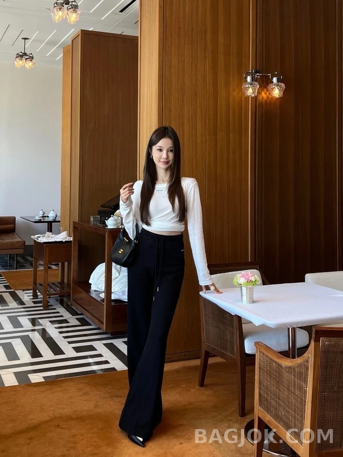 미우미우 미우미우 미니로고 드로스트링 플레어 팬츠 상세 이미지