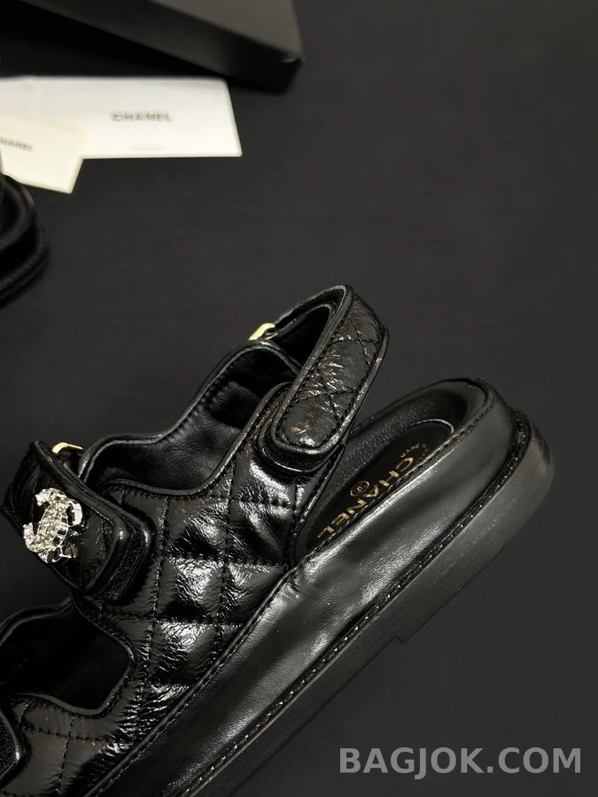 샤넬 샤넬 큐빅 로고 퀼팅 샌들 상세 이미지