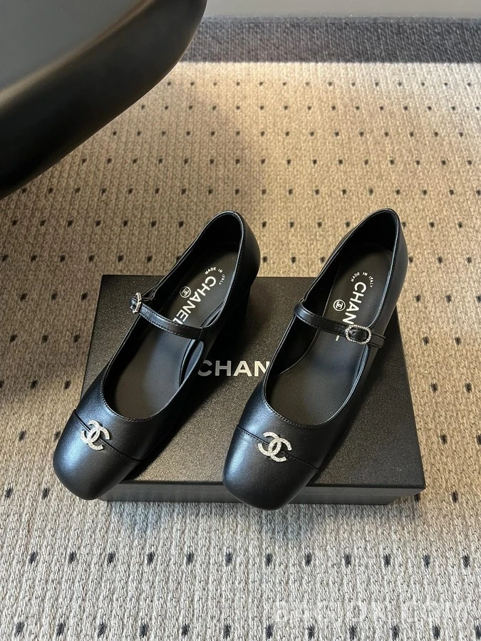 샤넬 샤넬 더블C 큐빅 메리제인 슈즈 상세 이미지