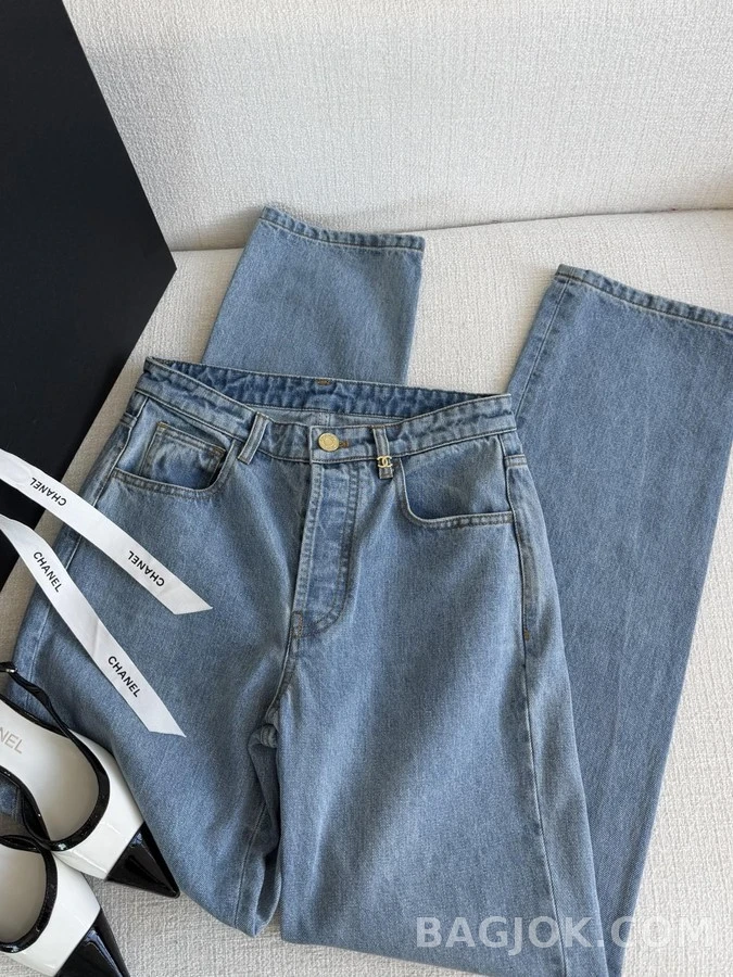 샤넬 샤넬 더블 C 로고 스트레이트핏 데님 팬츠 상세 이미지