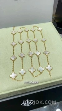 반클리프 아펠 반 클리프 아펠 플라워 클로버 목걸이 상세 이미지