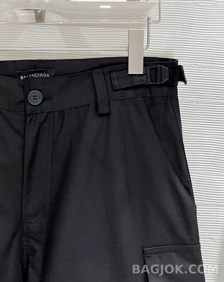 발렌시아가 발렌시아가 컨버터블 멀티 포켓 카고 팬츠 상세 이미지