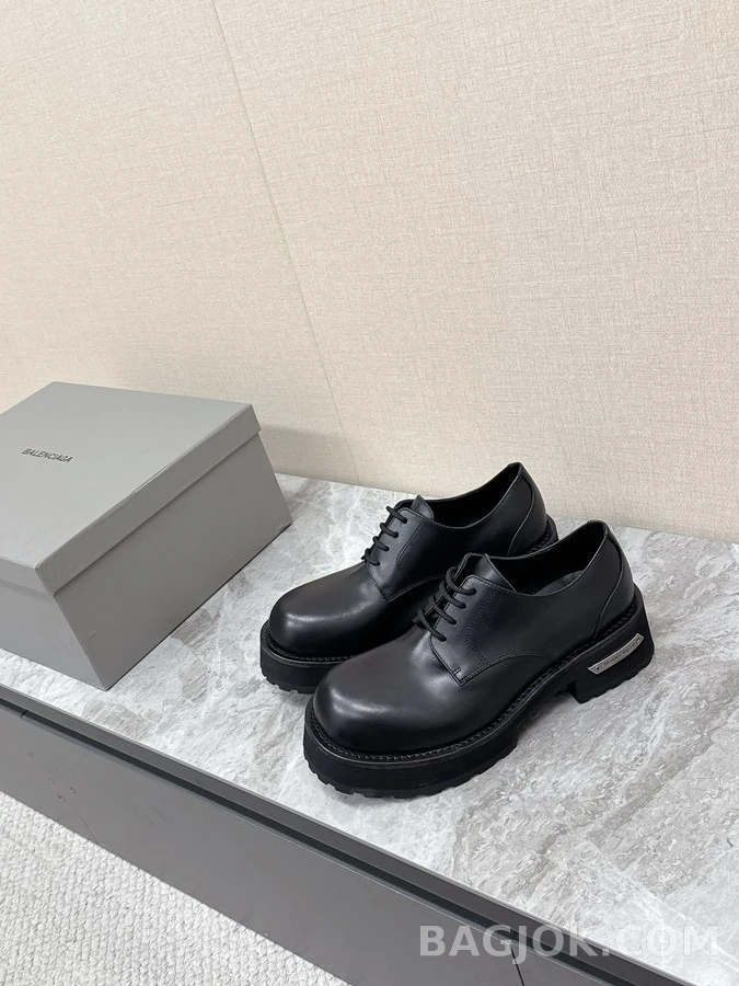 발렌시아가 발렌시아가 베놈 더비 상세 이미지