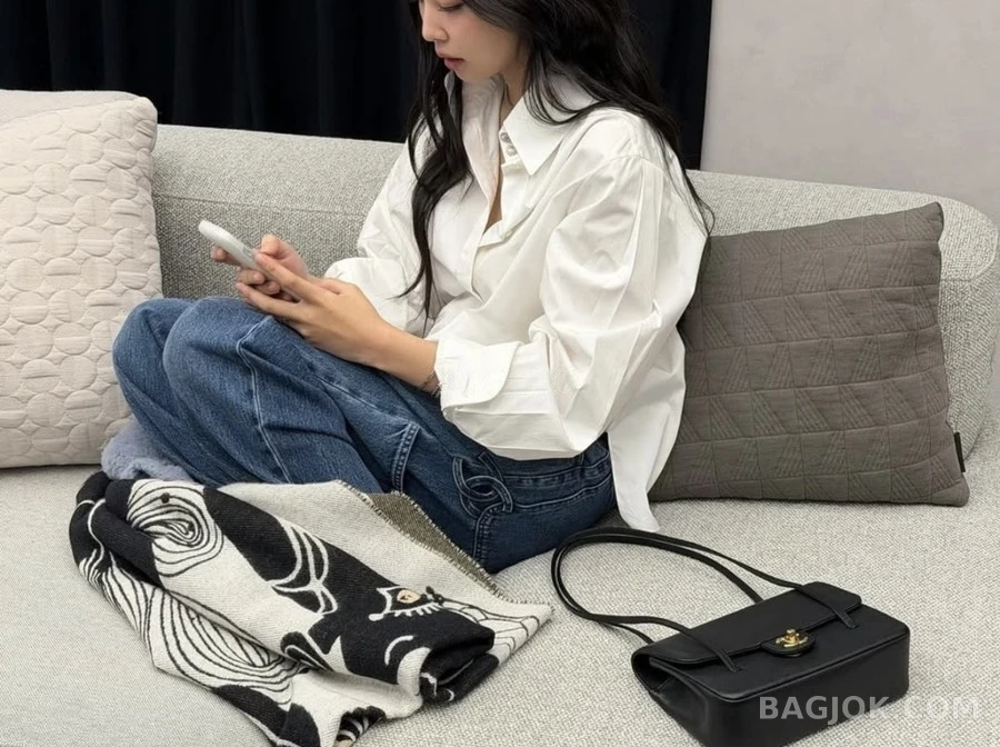 샤넬 샤넬 더블 C 로고 와이드 데님 팬츠 상세 이미지