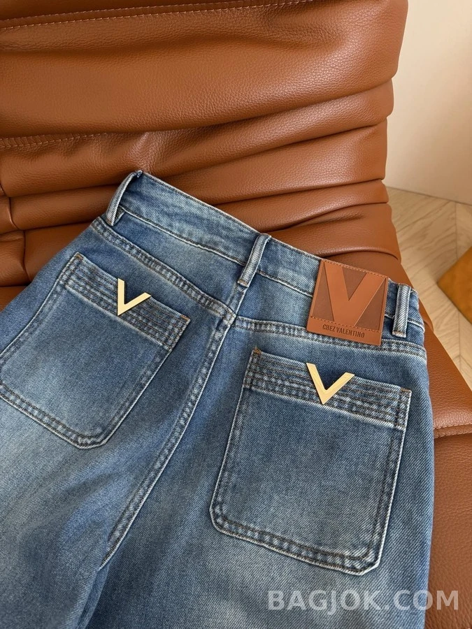 발렌티노 발렌티노 V 로고 와이드 커프 데님 팬츠 상세 이미지