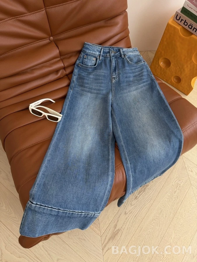 발렌티노 발렌티노 V 로고 와이드 커프 데님 팬츠 상세 이미지