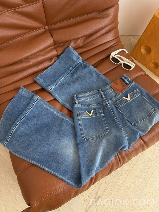 발렌티노 발렌티노 V 로고 와이드 커프 데님 팬츠 상세 이미지