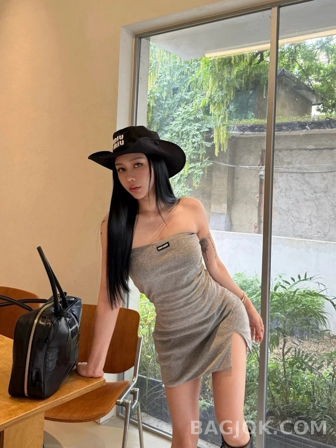 미우미우 미우미우 슬릿 미디 스커트 상세 이미지