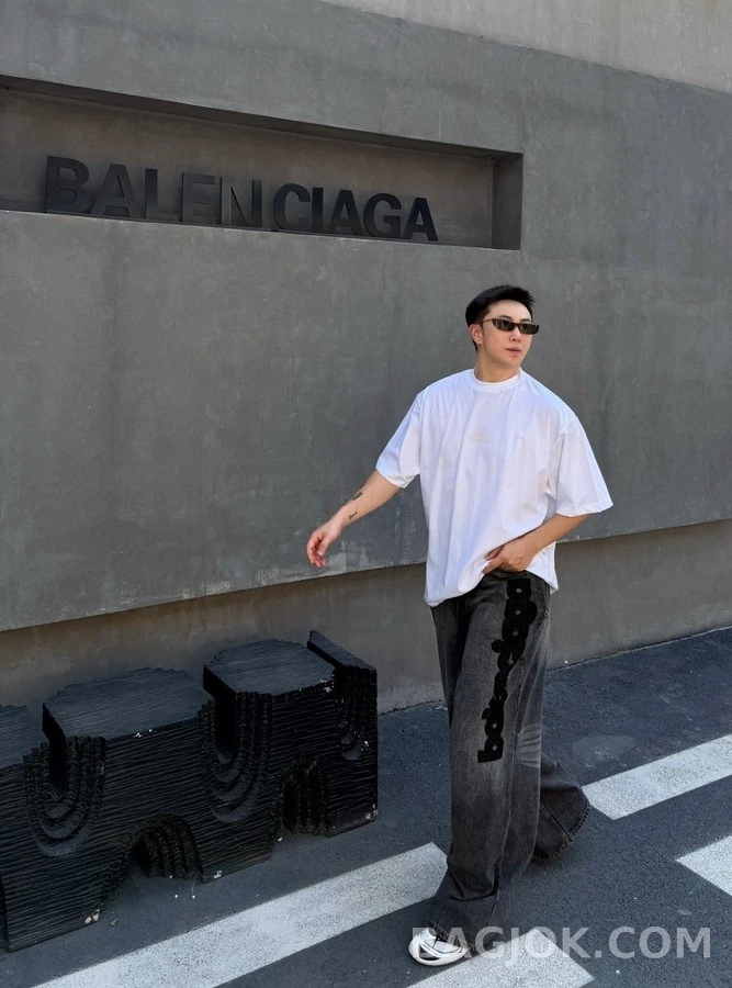 발렌시아가 발렌시아가 레터링 데님 팬츠 상세 이미지