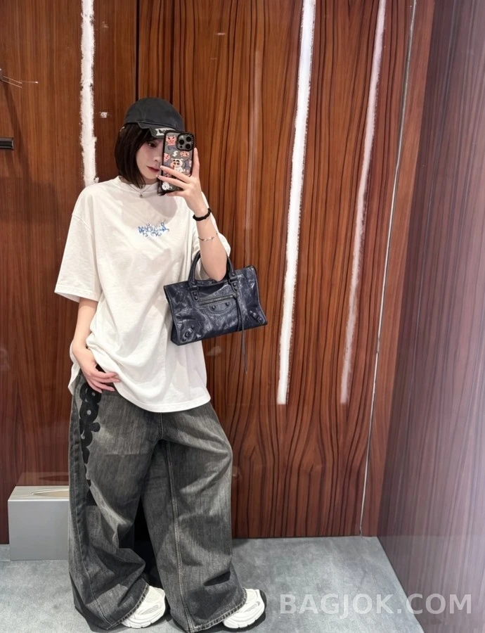 발렌시아가 발렌시아가 레터링 데님 팬츠 상세 이미지