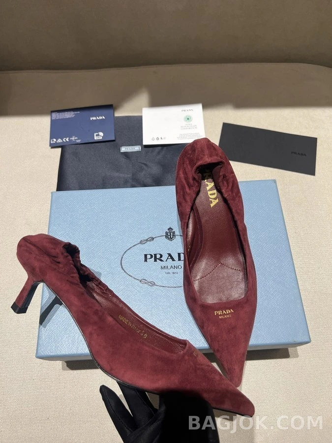 프라다 프라다 스웨이드 포인티드토 힐 상세 이미지
