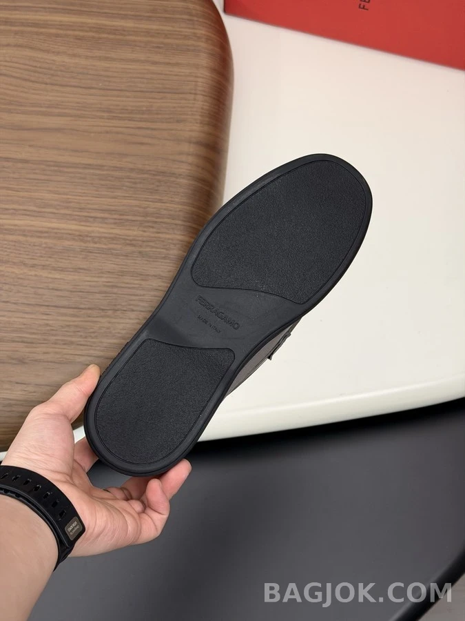 페라가모 페라가모 메탈 버클 드라이빙 로퍼 상세 이미지