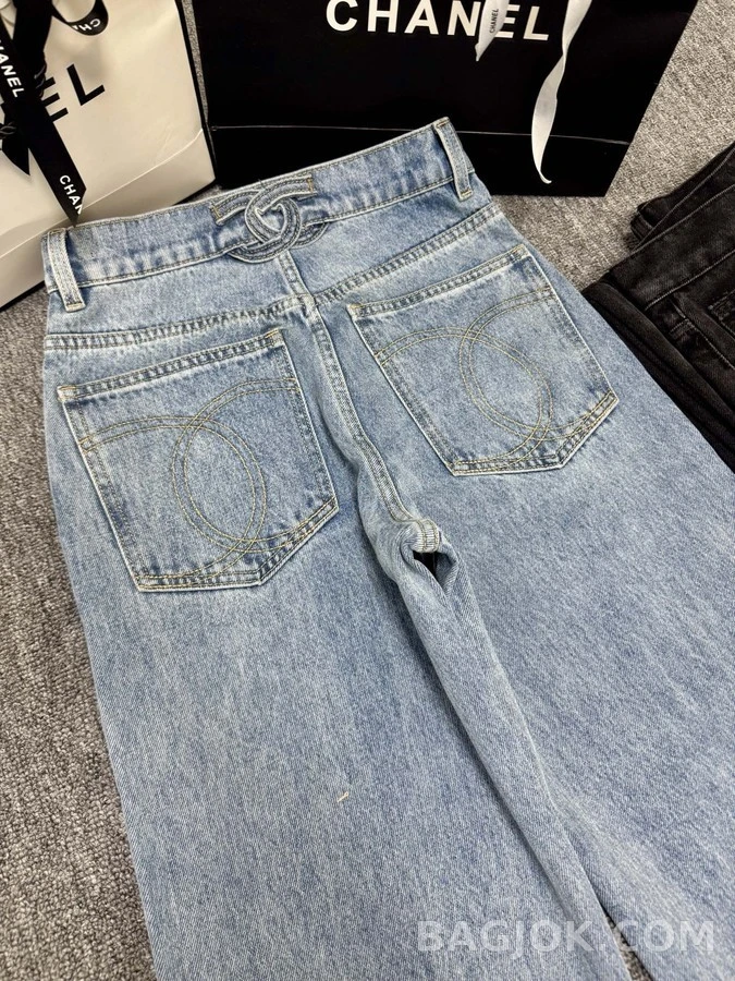 샤넬 샤넬 로고 와이드핏 데님 팬츠 상세 이미지