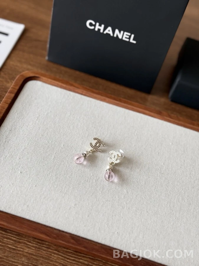 샤넬 샤넬 로고 진주 드롭 귀걸이 상세 이미지