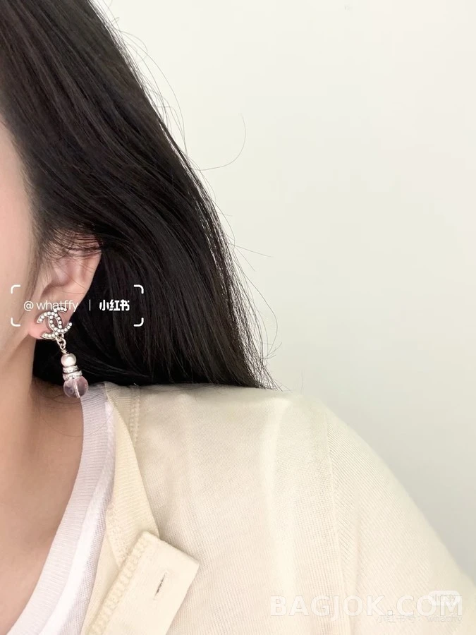 샤넬 샤넬 로고 진주 드롭 귀걸이 상세 이미지