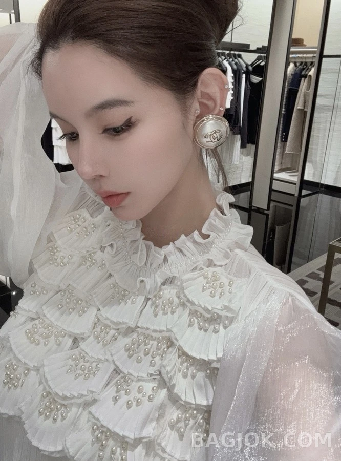 샤넬 샤넬 더블C 진주 버튼 이어링 상세 이미지