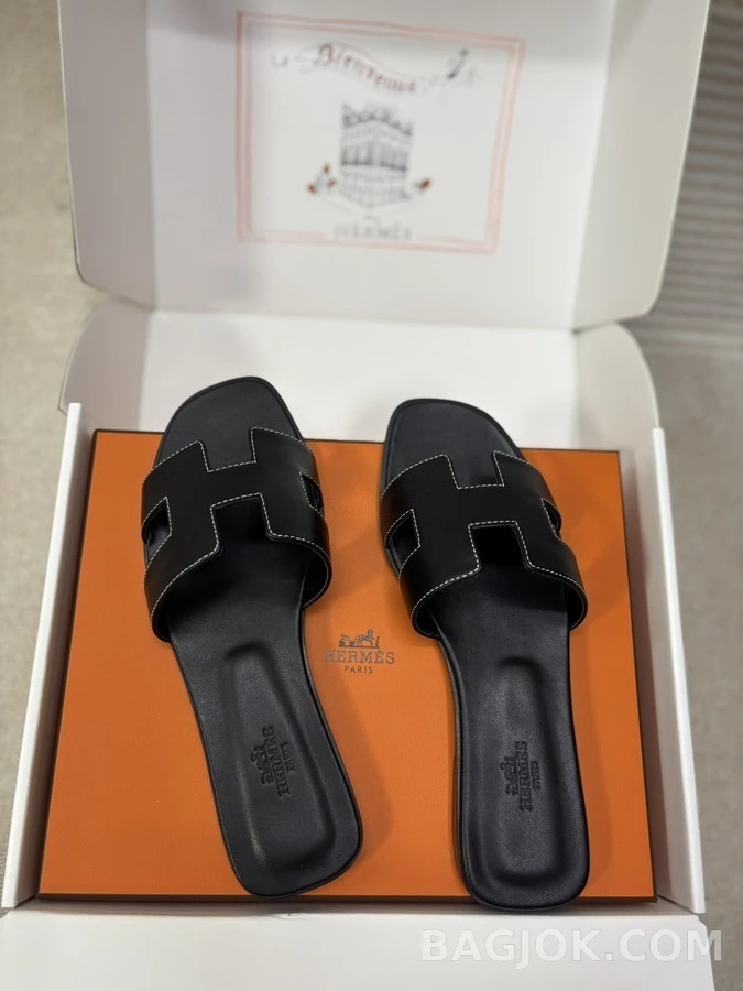 에르메스 에르메스 H 로고 가죽 슬라이드 상세 이미지