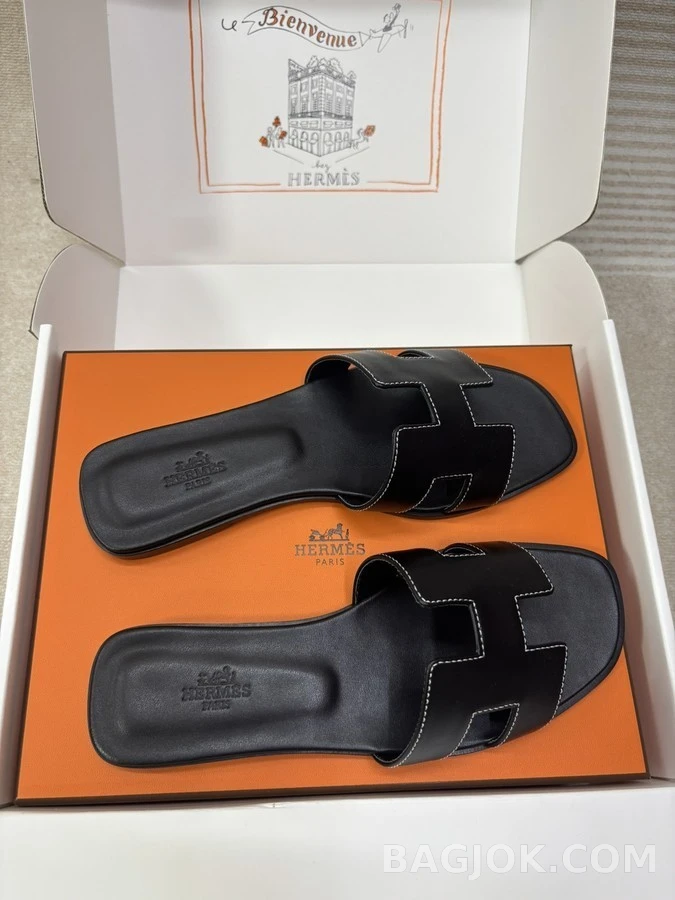 에르메스 에르메스 H 로고 가죽 슬라이드 상세 이미지