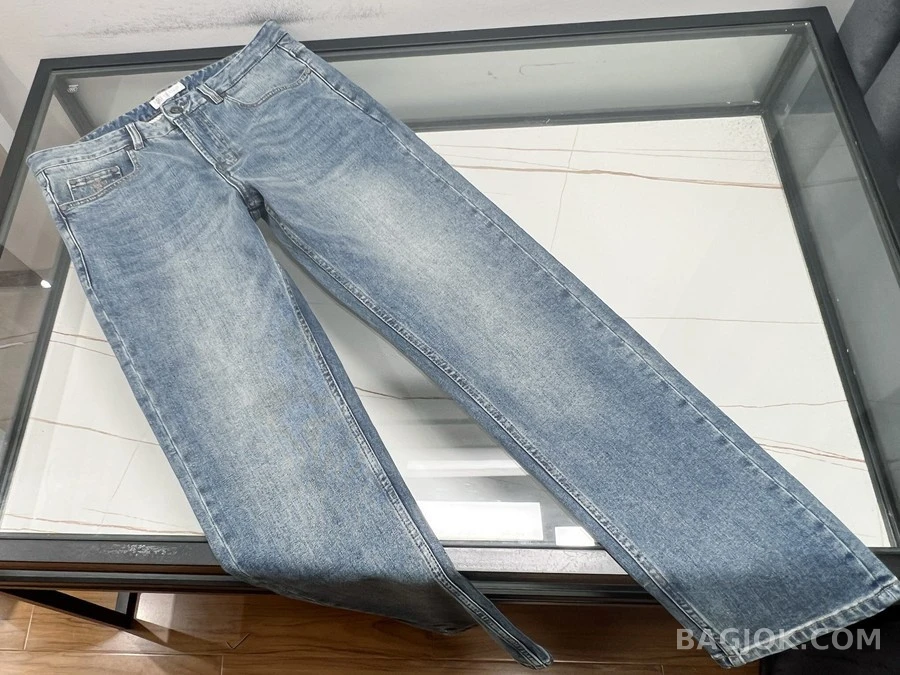 브루넬로 쿠치넬리 브루넬로 쿠치넬리 클래식 경량 캐주얼 데님 팬츠 상세 이미지