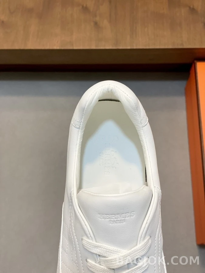 에르메스 에르메스 펀칭 H 로고 스니커즈 상세 이미지