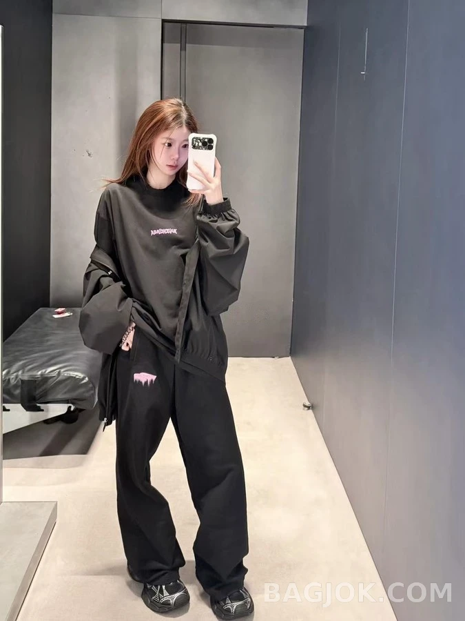 발렌시아가 발렌시아가 멜티드 프린트 트레이닝 팬츠 상세 이미지