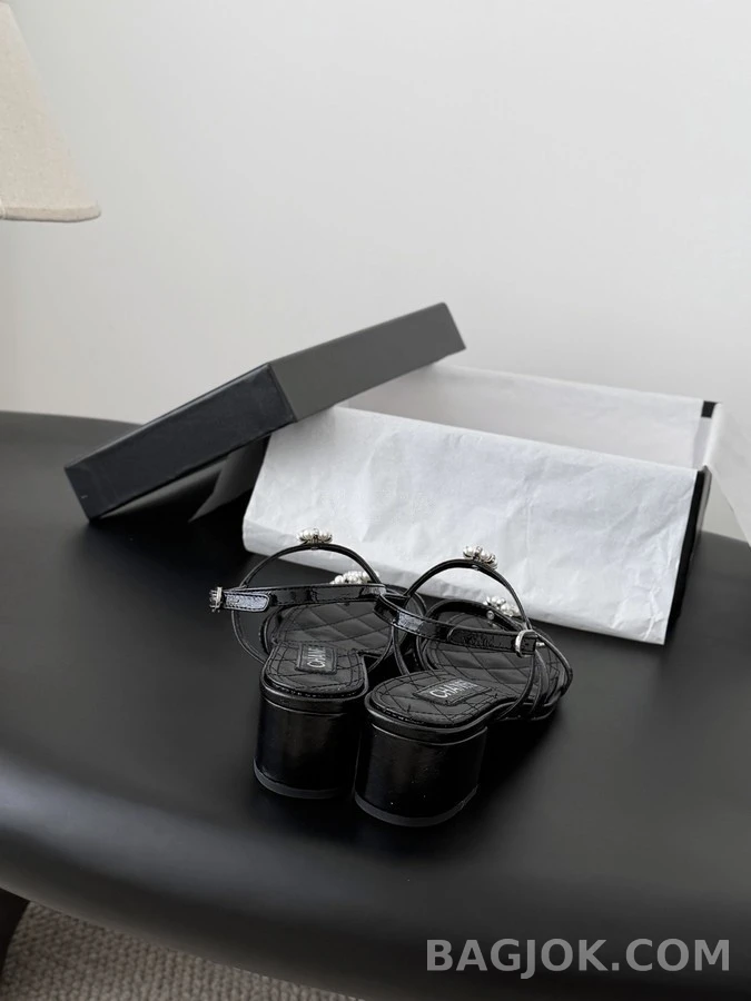 샤넬 샤넬 산다화 블록 힐 샌들 상세 이미지