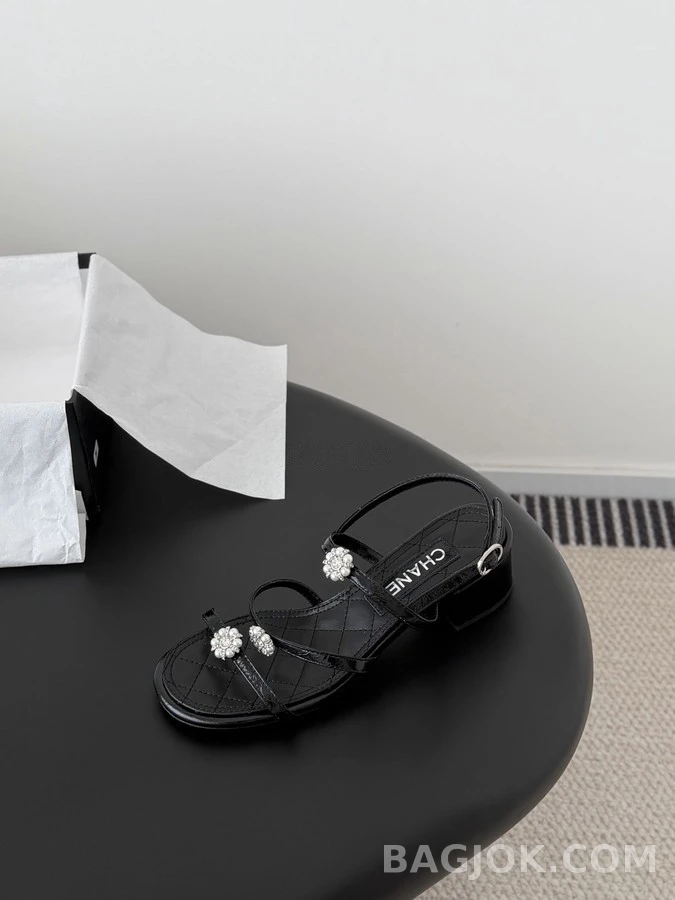 샤넬 샤넬 산다화 블록 힐 샌들 상세 이미지