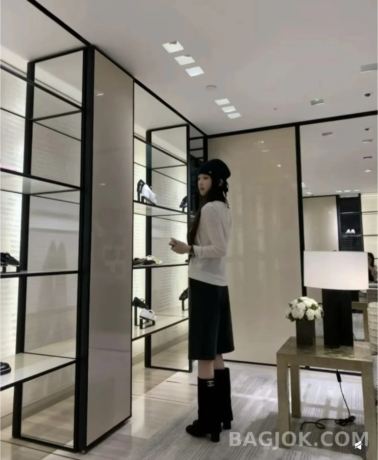 샤넬 샤넬 스웨이드 펄 로고 캡토 부츠 상세 이미지