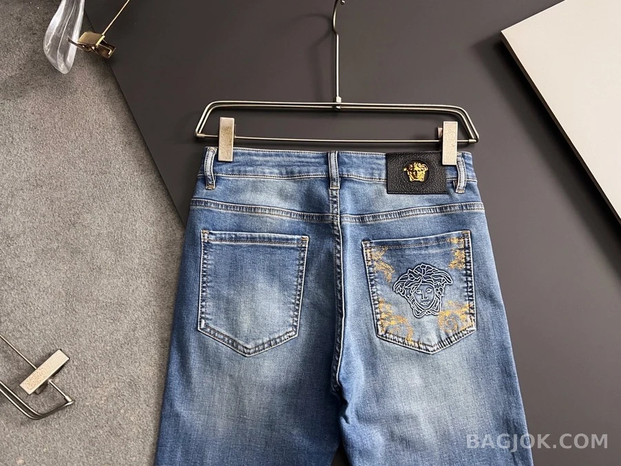 베르사체 베르사체 메두사 자수 워싱 데님 팬츠 상세 이미지