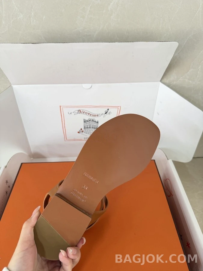 에르메스 에르메스 쉐인 당크르 T스트랩 샌들 상세 이미지