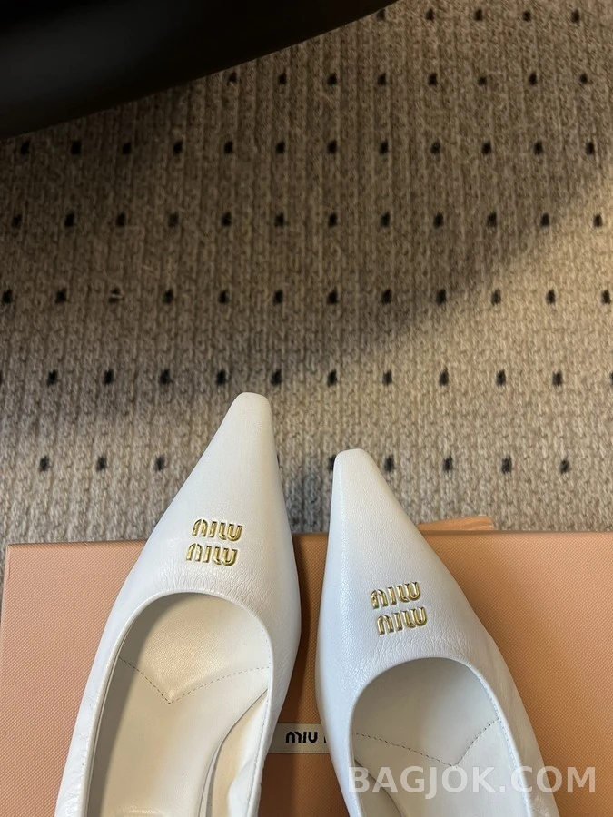 미우미우 미우미우 장식 뾰족코 캣힐 상세 이미지