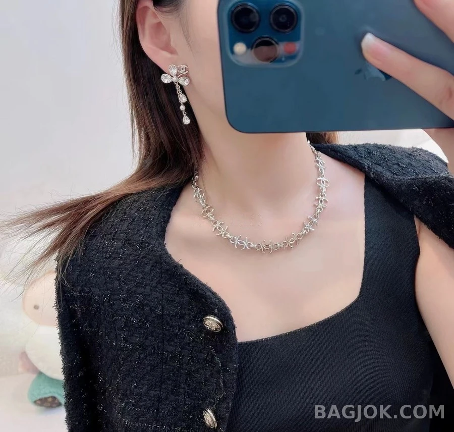 샤넬 샤넬 로고 플라워 진주 드롭 귀걸이 상세 이미지