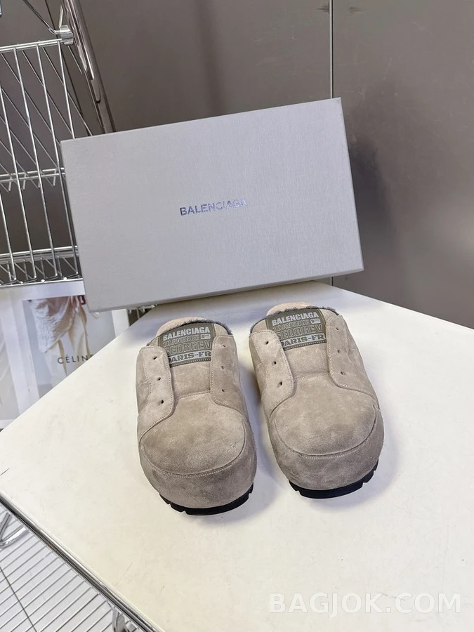 발렌시아가 발렌시아가 DUMBO 스웨이드 뮬 상세 이미지