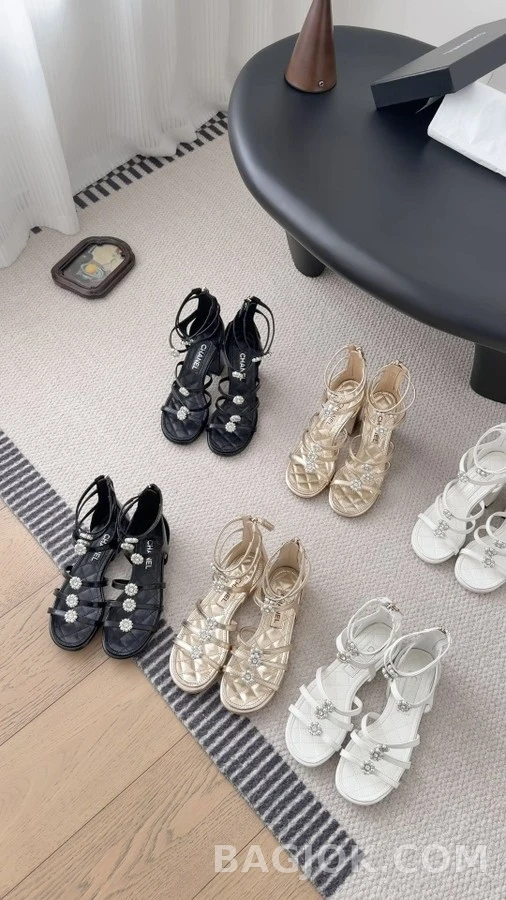 샤넬 샤넬 진주 플라워 글래디에이터 샌들 상세 이미지