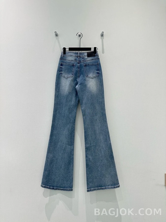 생로랑 세인트로랑 YSL 엠보 그라데이션 마이크로 부츠컷 데님 팬츠 상세 이미지