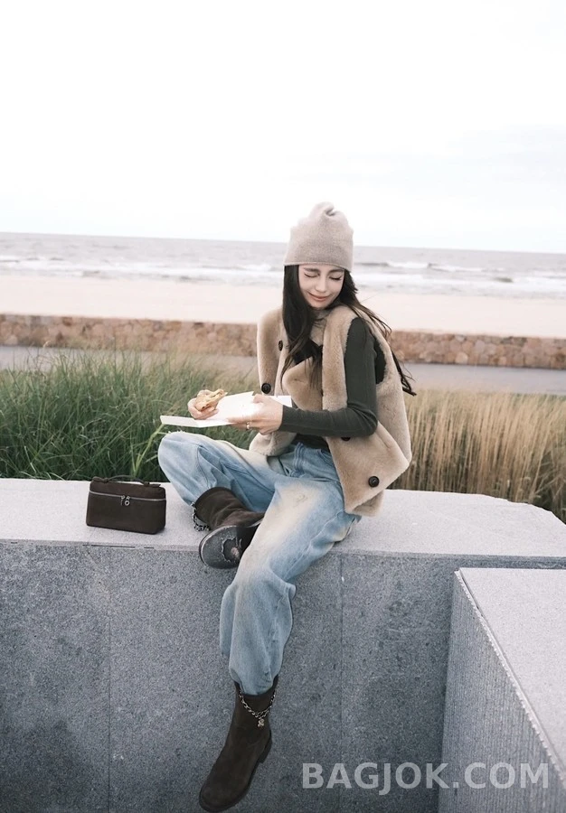 샤넬 샤넬 체인 클로버 스웨이드 앵클 부츠 상세 이미지