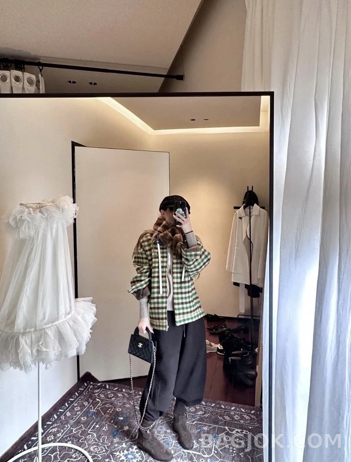 샤넬 샤넬 체인 클로버 스웨이드 앵클 부츠 상세 이미지