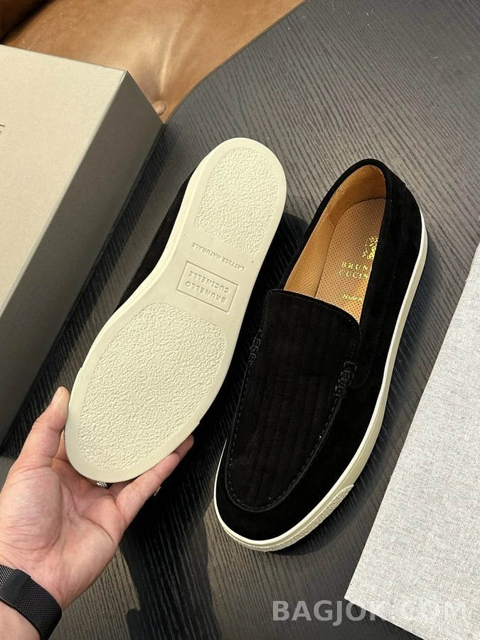 브루넬로 쿠치넬리 브루넬로 쿠치넬리 립 패턴 스웨이드 로퍼 상세 이미지